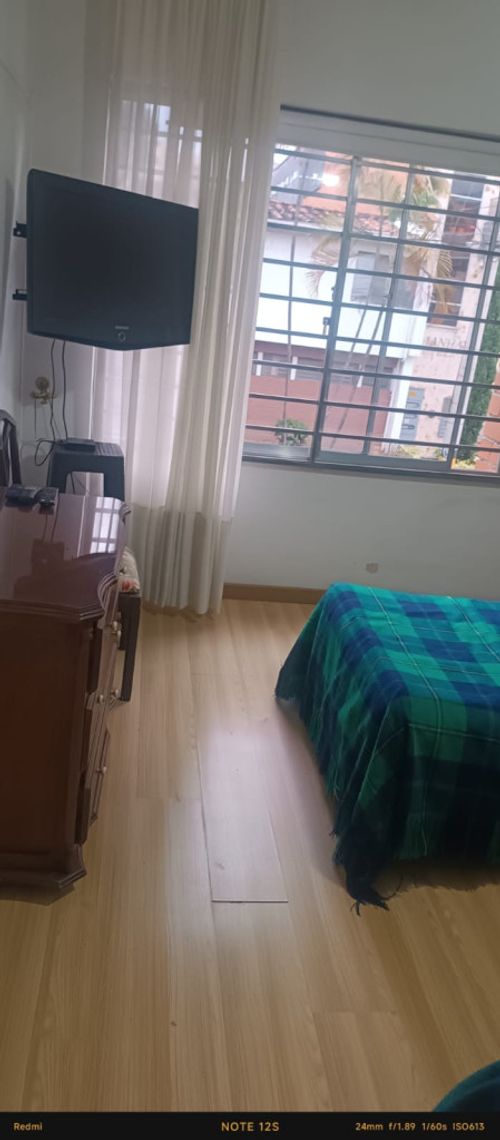 Apartamento de 4 alcobas en venta en Belén Rosales, Medellín, 151 m² · foto 9 de 24