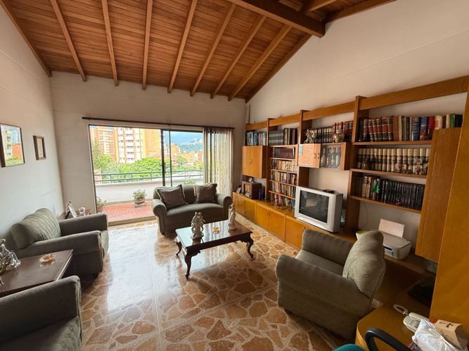Apartamento de 4 alcobas en venta en Bolivariana, Medellín, 264 m² · foto 14 de 21