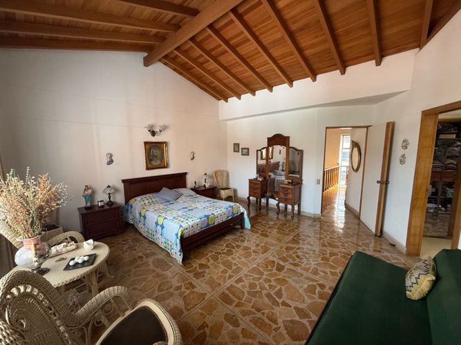 Apartamento de 4 alcobas en venta en Bolivariana, Medellín, 264 m² · foto 17 de 21