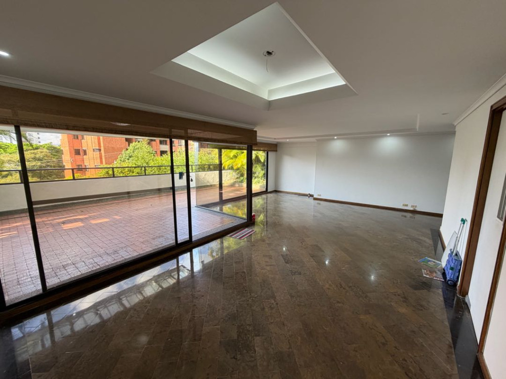 Apartamento en venta en El Campestre, Medellín · foto 2 de 22