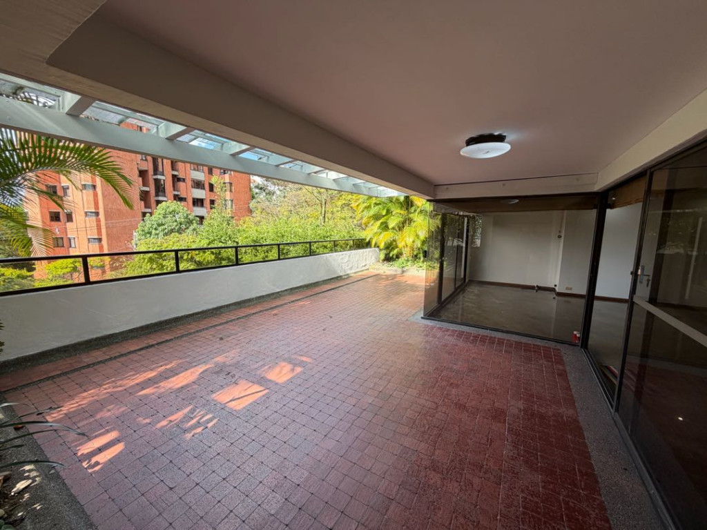 Apartamento en venta en El Campestre, Medellín · foto 3 de 22
