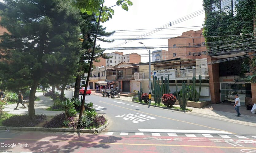 Edificio en venta en Conquistadores, Medellín, 1280 m² · foto 2 de 10