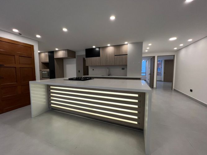 Apartamento de 3 alcobas en venta en Las Acacias, Medellín, 170 m² · foto 13 de 24