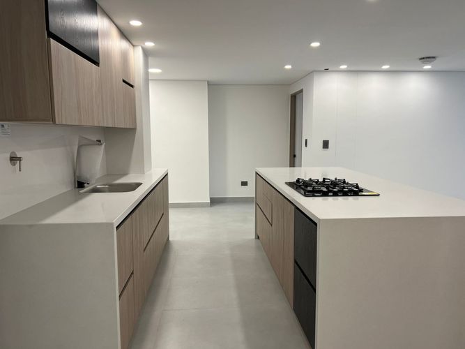 Apartamento de 3 alcobas en venta en Las Acacias, Medellín, 170 m² · foto 14 de 24