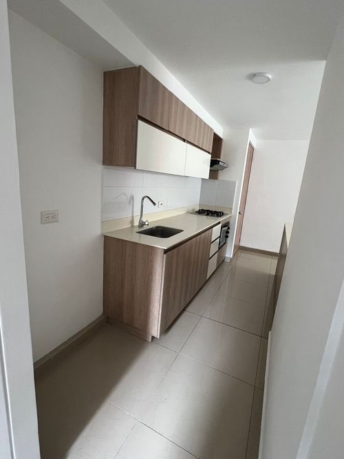 Apartamento en venta en Loma De San Jose, Sabaneta · foto 5 de 11