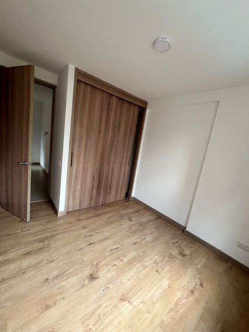 Apartamento en venta en Loma De San Jose, Sabaneta · foto 7 de 11