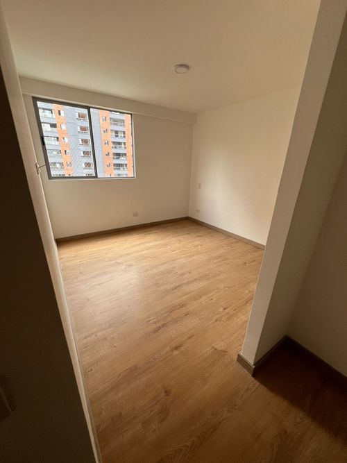Apartamento en venta en Loma De San Jose, Sabaneta · foto 9 de 11