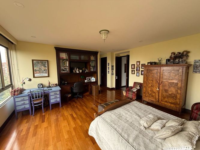 Apartamento de 4 alcobas en venta en La Calera, Medellín, 335 m² · foto 21 de 24