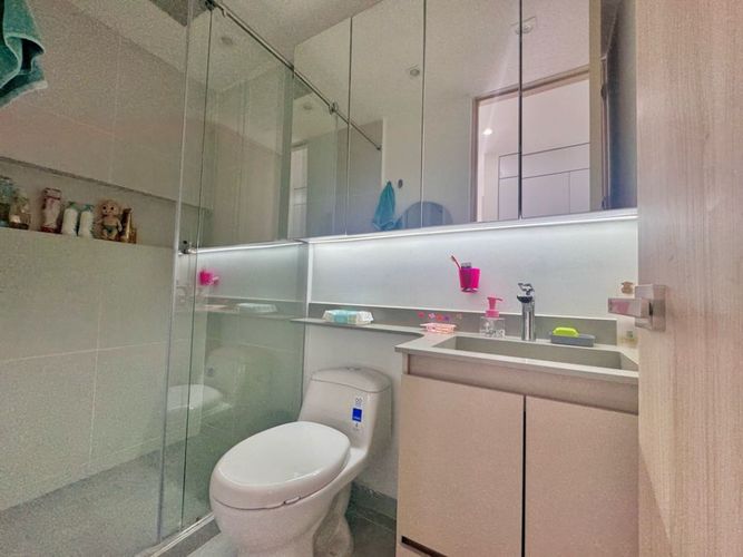 Apartamento de 3 alcobas en venta en El Poblado, Medellín, 132 m² · foto 9 de 11
