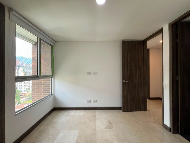 Apartamento de 3 alcobas en arriendo en El Poblado, Medellín, 125 m² · foto 10 de 19
