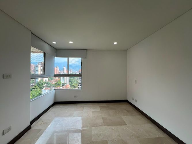 Apartamento de 3 alcobas en arriendo en El Poblado, Medellín, 125 m² · foto 14 de 19