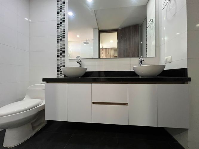 Apartamento de 3 alcobas en arriendo en El Poblado, Medellín, 125 m² · foto 18 de 19