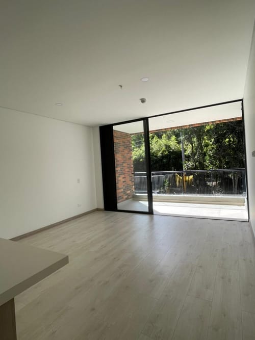 Apartamento de 1 alcoba en venta en El Poblado, Medellín, 73 m² · foto 6 de 13