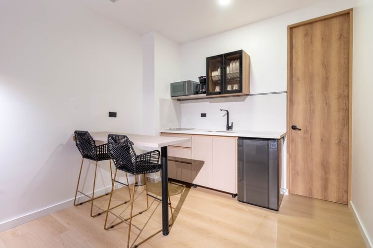 Edificio en venta en Laureles, Medellín, 1200 m² · foto 7 de 24