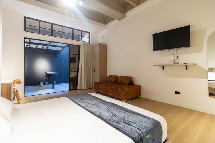 Edificio en venta en Laureles, Medellín, 1200 m² · foto 10 de 24