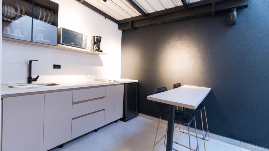 Edificio en venta en Laureles, Medellín, 1200 m² · foto 12 de 24