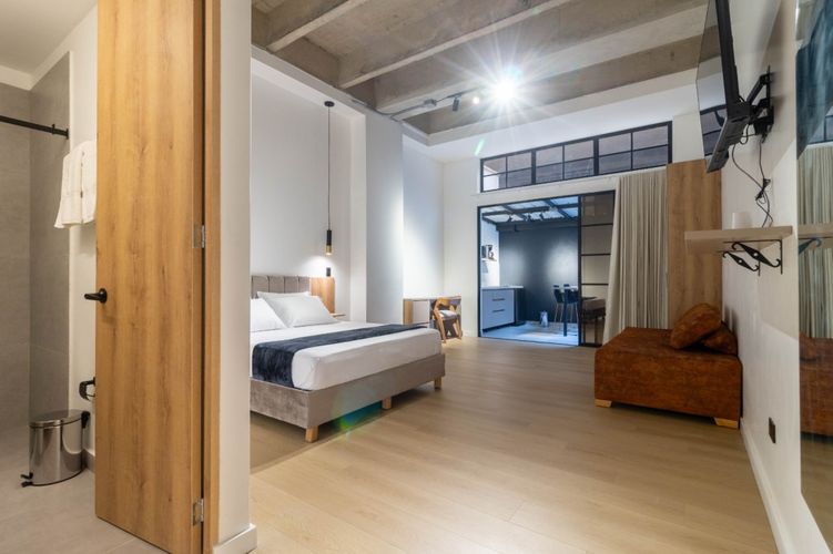 Edificio en venta en Laureles, Medellín, 1200 m² · foto 18 de 24