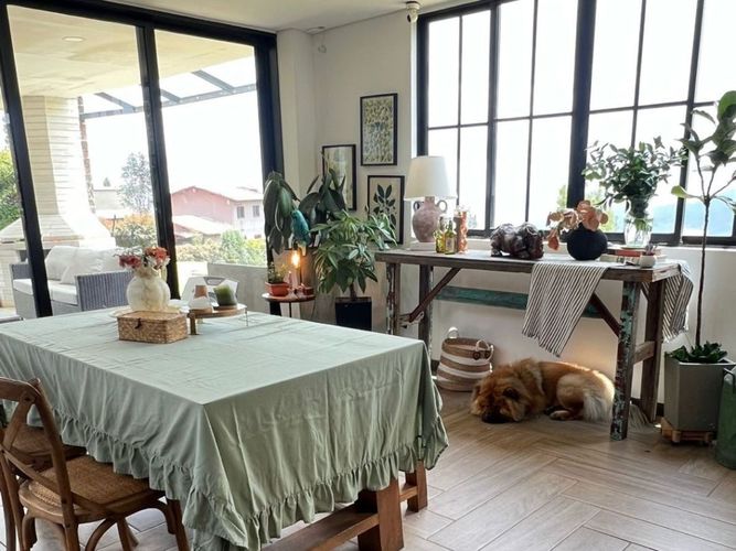Casa de 4 alcobas en venta en Loma Del Escobero, Envigado, 245 m² · foto 3 de 16