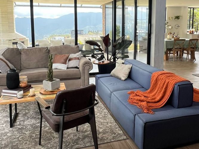 Casa de 4 alcobas en venta en Loma Del Escobero, Envigado, 245 m² · foto 8 de 16