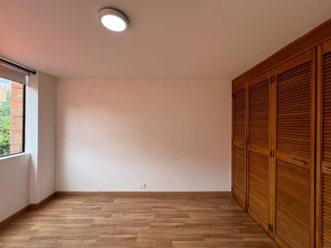 Apartamento de 3 alcobas en arriendo en El Poblado, Medellín, 138 m² · foto 4 de 15
