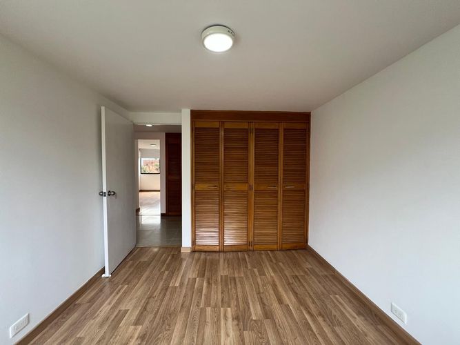 Apartamento de 3 alcobas en arriendo en El Poblado, Medellín, 138 m² · foto 5 de 15