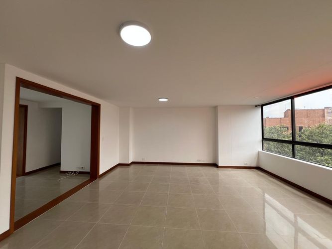Apartamento de 3 alcobas en arriendo en El Poblado, Medellín, 138 m² · foto 11 de 15