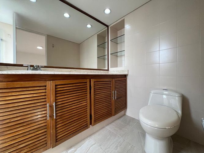 Apartamento de 3 alcobas en arriendo en El Poblado, Medellín, 138 m² · foto 12 de 15