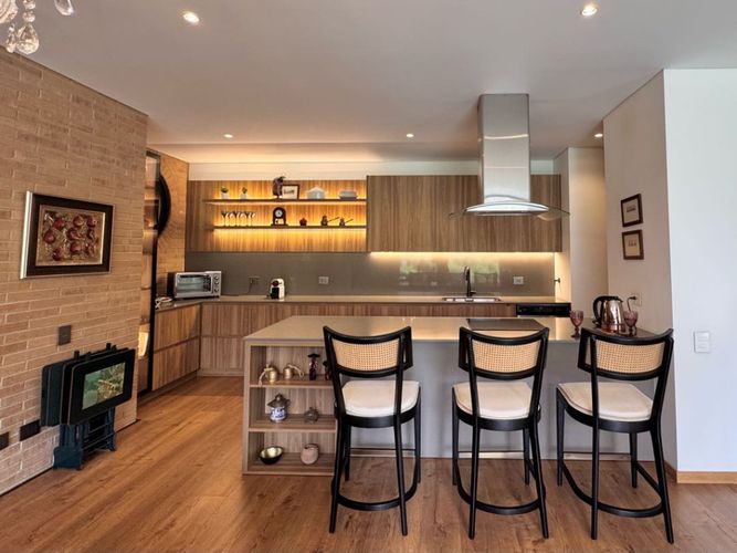 Apartamento de 3 alcobas en venta en Provenza, Medellín, 250 m² · foto 14 de 17
