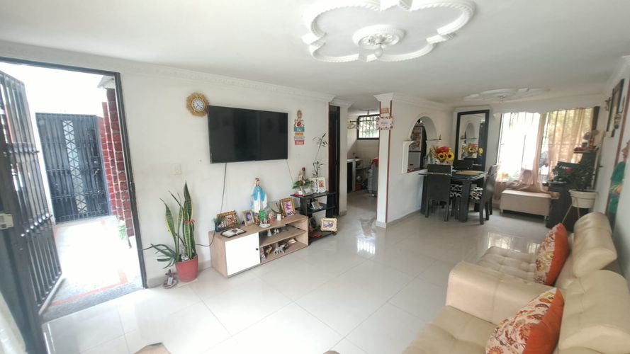 Apartamento de 2 alcobas en venta en Los Alcazares, Cali, 2000 m² · foto 7 de 21
