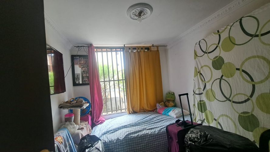 Apartamento de 2 alcobas en venta en Los Alcazares, Cali, 2000 m² · foto 8 de 21