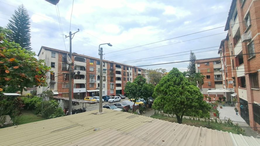 Apartamento de 2 alcobas en venta en Los Alcazares, Cali, 2000 m² · foto 11 de 21