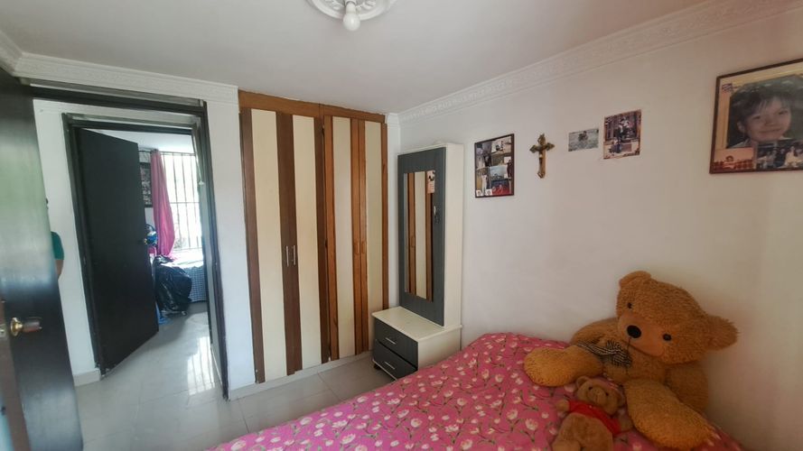 Apartamento de 2 alcobas en venta en Los Alcazares, Cali, 2000 m² · foto 12 de 21