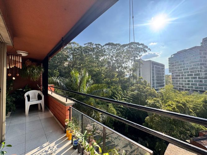 Apartamento de 3 alcobas en venta en El Poblado, Medellín, 144 m² · foto 7 de 15