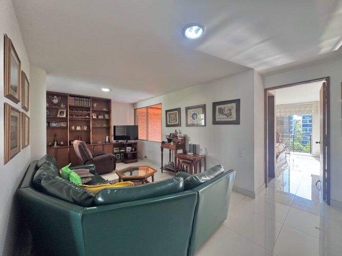 Apartamento de 3 alcobas en venta en El Poblado, Medellín, 144 m² · foto 9 de 15