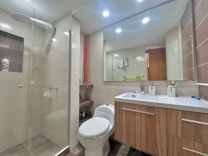 Apartamento de 3 alcobas en venta en El Poblado, Medellín, 144 m² · foto 10 de 15