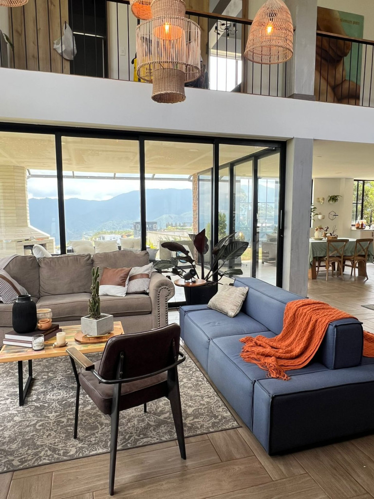 Casa en venta en Loma Del Escobero, Envigado · foto 10 de 20