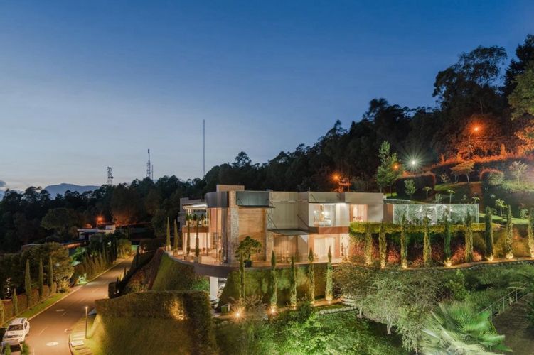 Casa de 6 alcobas en venta en Las Palmas, Medellín, 780 m² · foto 4 de 24