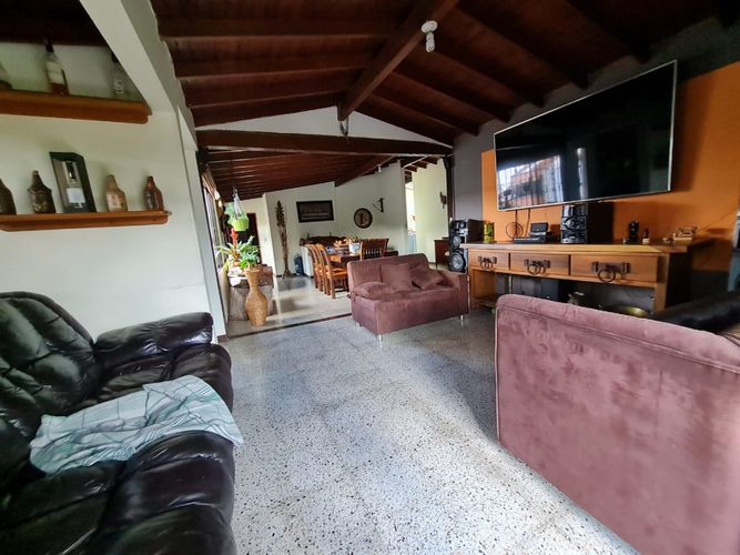 Casa de 4 alcobas en venta en Belen Malibu, Medellín, 208 m² · foto 19 de 20