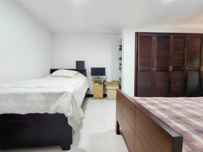 Casa de 4 alcobas en venta en El Poblado, Medellín, 300 m² · foto 11 de 24