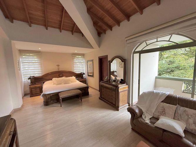 Casa de 4 alcobas en venta en Las Palmas, Medellín, 586 m² · foto 11 de 15