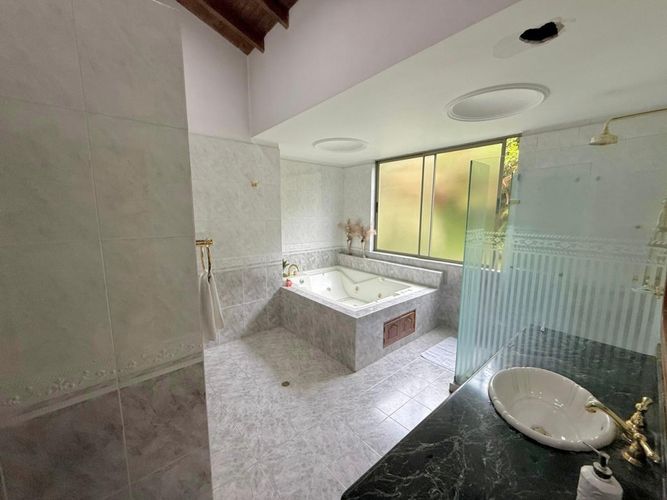 Casa de 4 alcobas en venta en Las Palmas, Medellín, 586 m² · foto 13 de 15