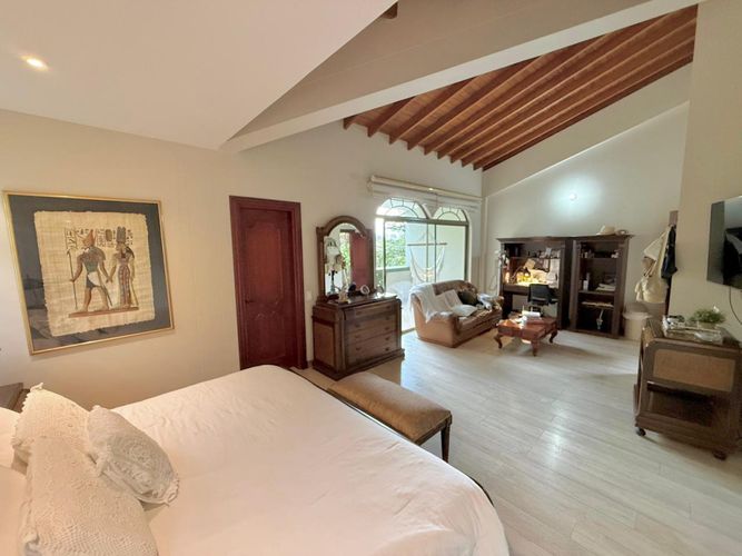 Casa de 4 alcobas en venta en Las Palmas, Medellín, 586 m² · foto 14 de 15