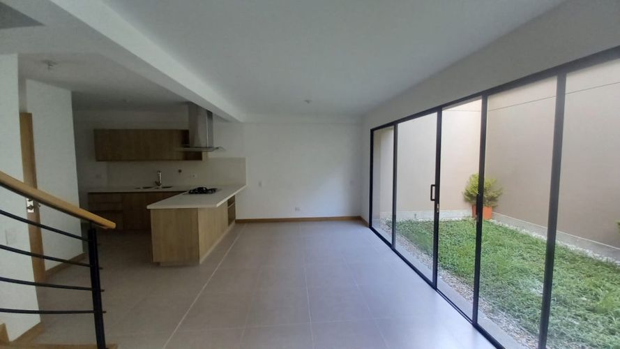 Casa de 3 alcobas en venta en Centro, Rionegro, 136 m² · foto 3 de 24