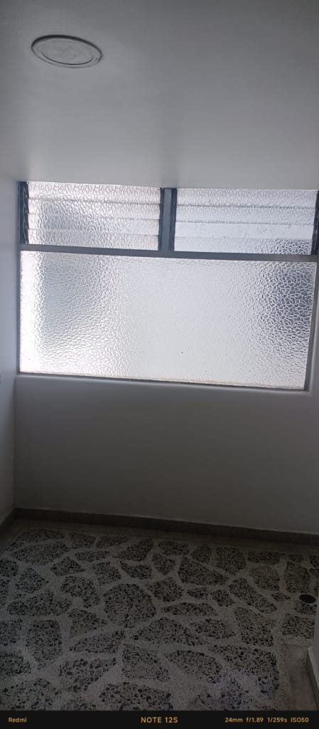 Apartamento de 4 alcobas en venta en Laureles, Medellín, 125 m² · foto 17 de 19