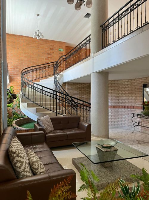 Apartamento de 3 alcobas en venta en Laureles, Medellín, 141 m² · foto 13 de 14