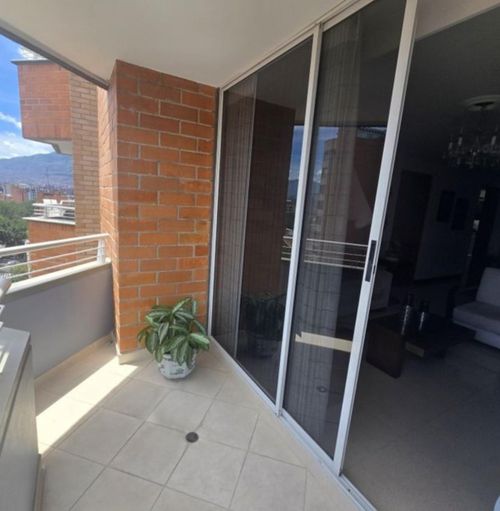 Apartamento de 3 alcobas en venta en Laureles, Medellín, 141 m² · foto 14 de 14