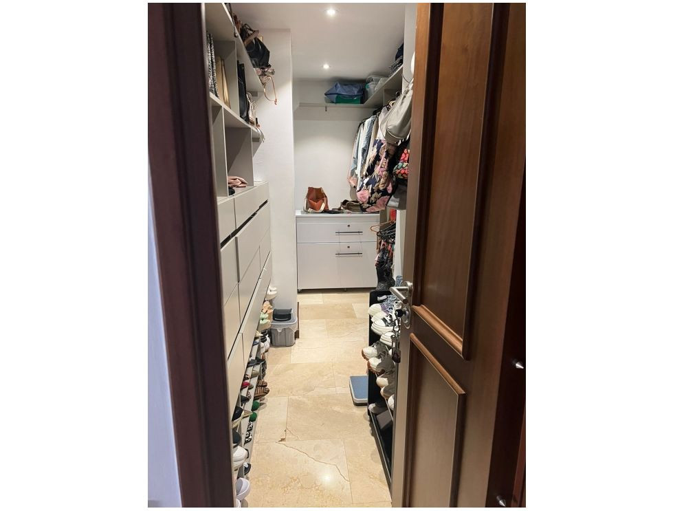 Apartamento en venta en El Poblado, Medellín · foto 9 de 20