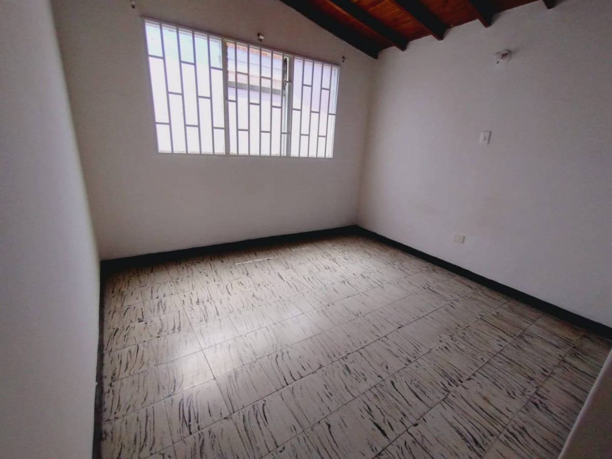 4BR House in Calasanz (155 m²) - 3