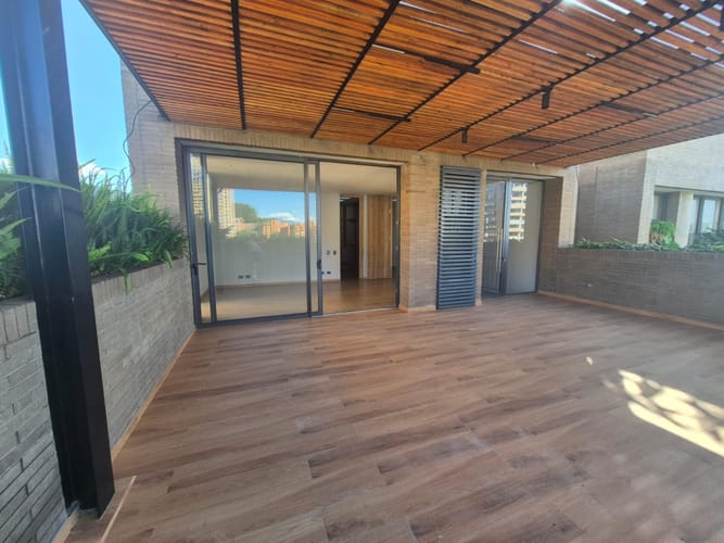 Apartamento de 3 alcobas en venta en Castropol, Medellín, 224 m² · foto 17 de 19