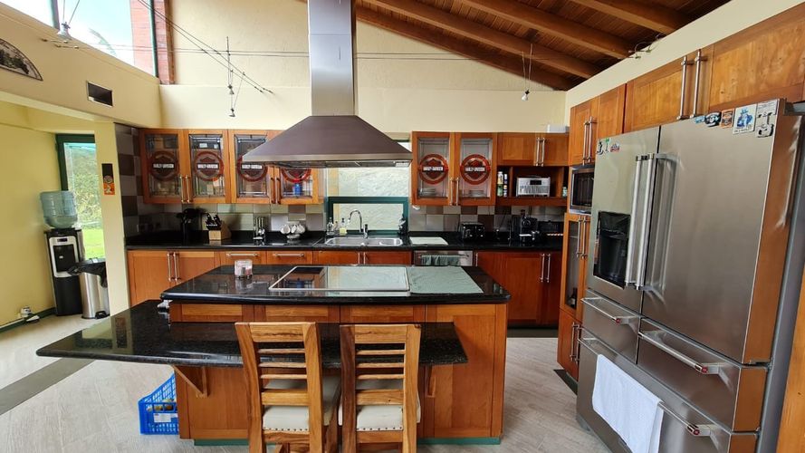 Casa de 5 alcobas en venta en Loma Del Chocho, Envigado, 480 m² · foto 21 de 24